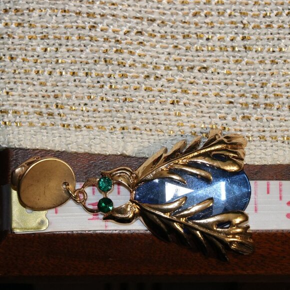 Blue Faceted Gold Tone Leaf Winged Beetle Clip-On Earrings - Picture 3 of 6